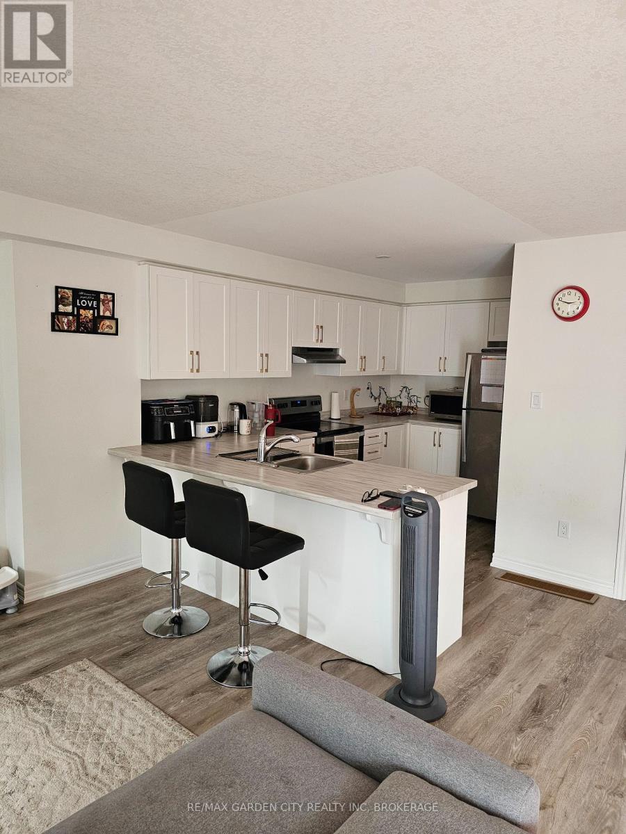 62 Dryden Lane, Hamilton (mcquesten)