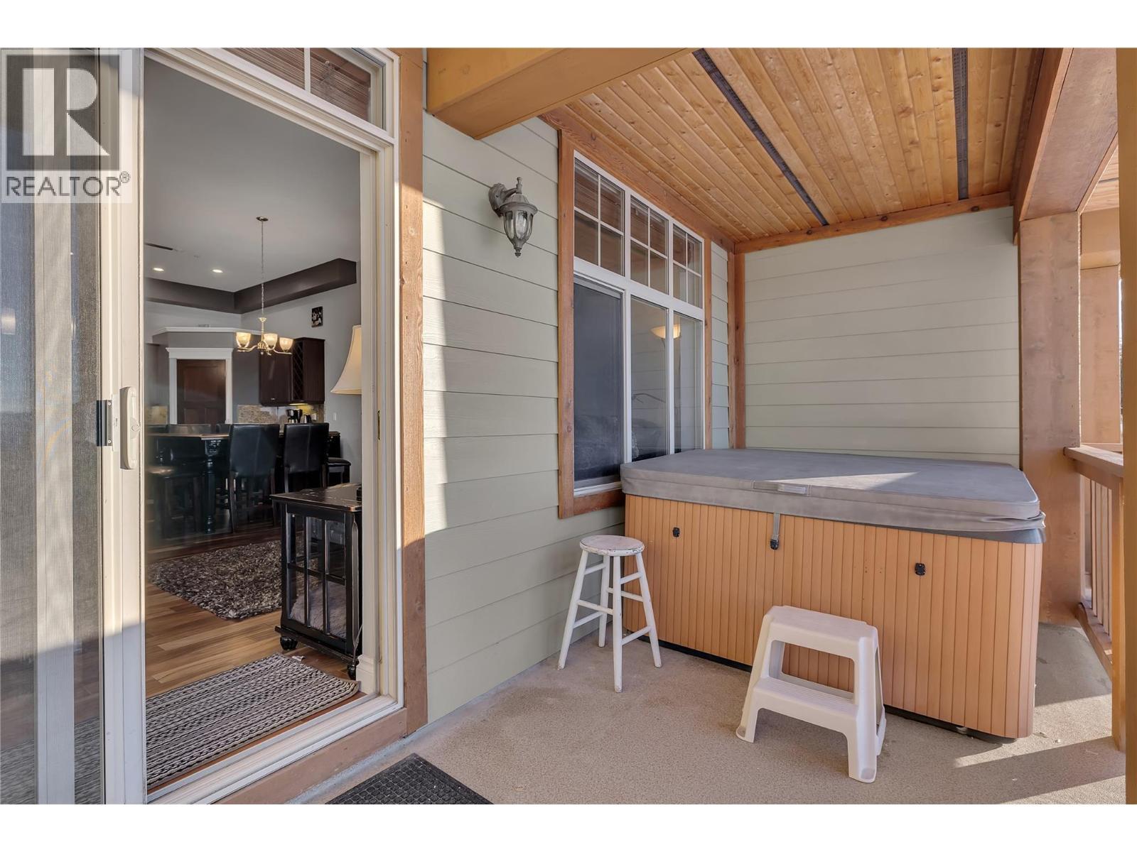 5045 Snowbird Way Unit# 5. Big White, British Columbia