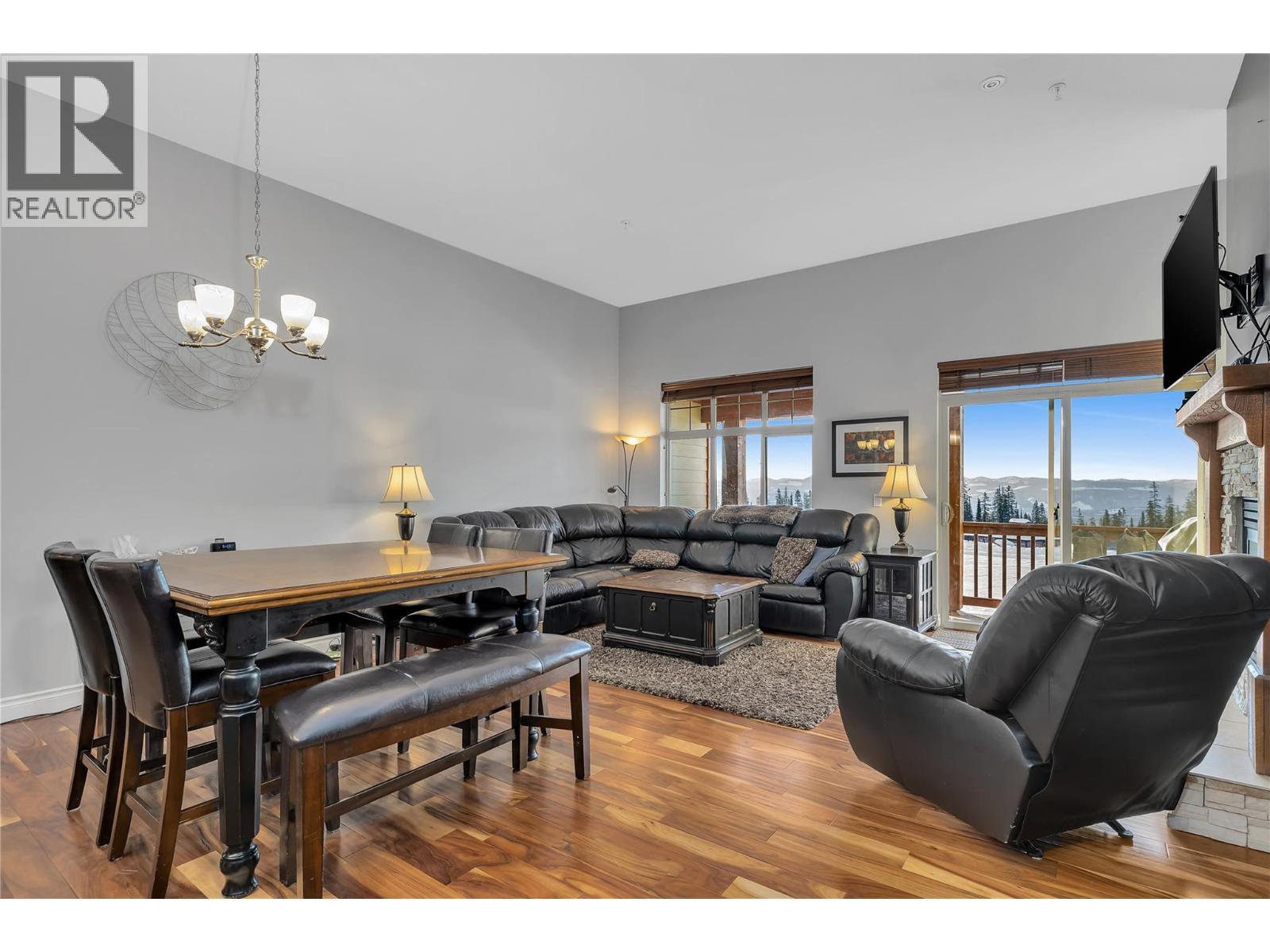 5045 Snowbird Way Unit# 5. Big White, British Columbia