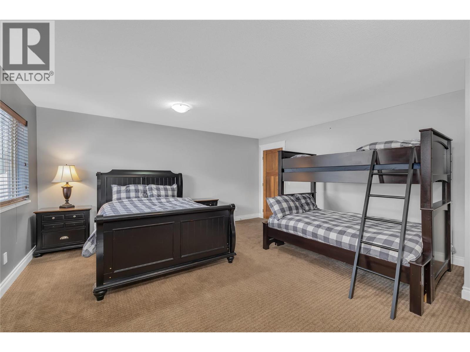 5045 Snowbird Way Unit# 5. Big White, British Columbia