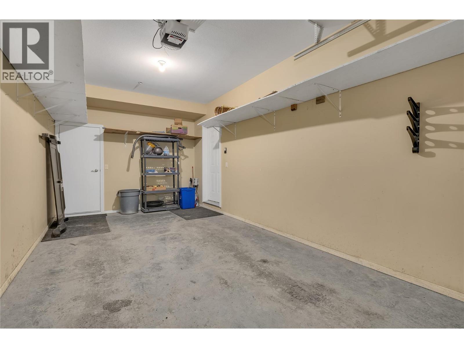 5045 Snowbird Way Unit# 5. Big White, British Columbia