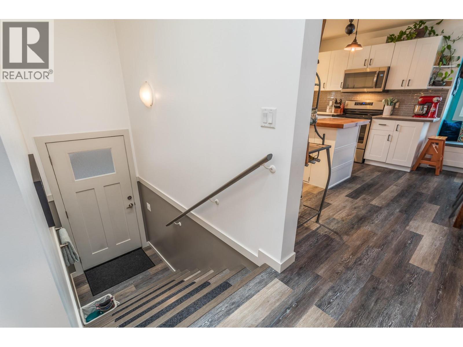 384 Hardie Road. Kelowna, British Columbia