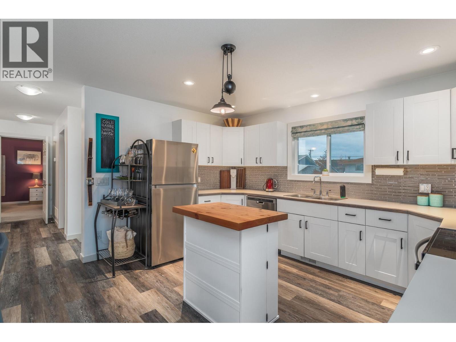 384 Hardie Road. Kelowna, British Columbia