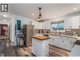 384 Hardie Road. Kelowna, British Columbia