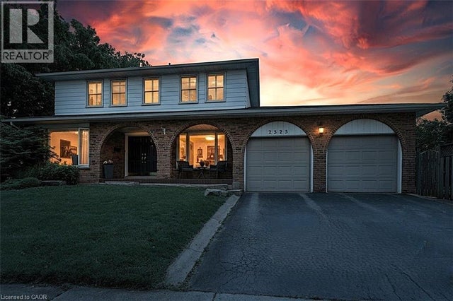 2525 Woburn Crescent, Oakville