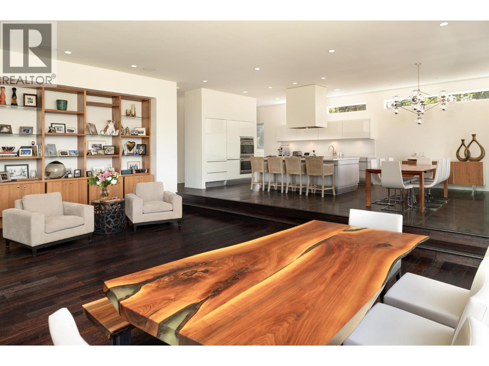 4840 Lakeshore Road. Kelowna, British Columbia