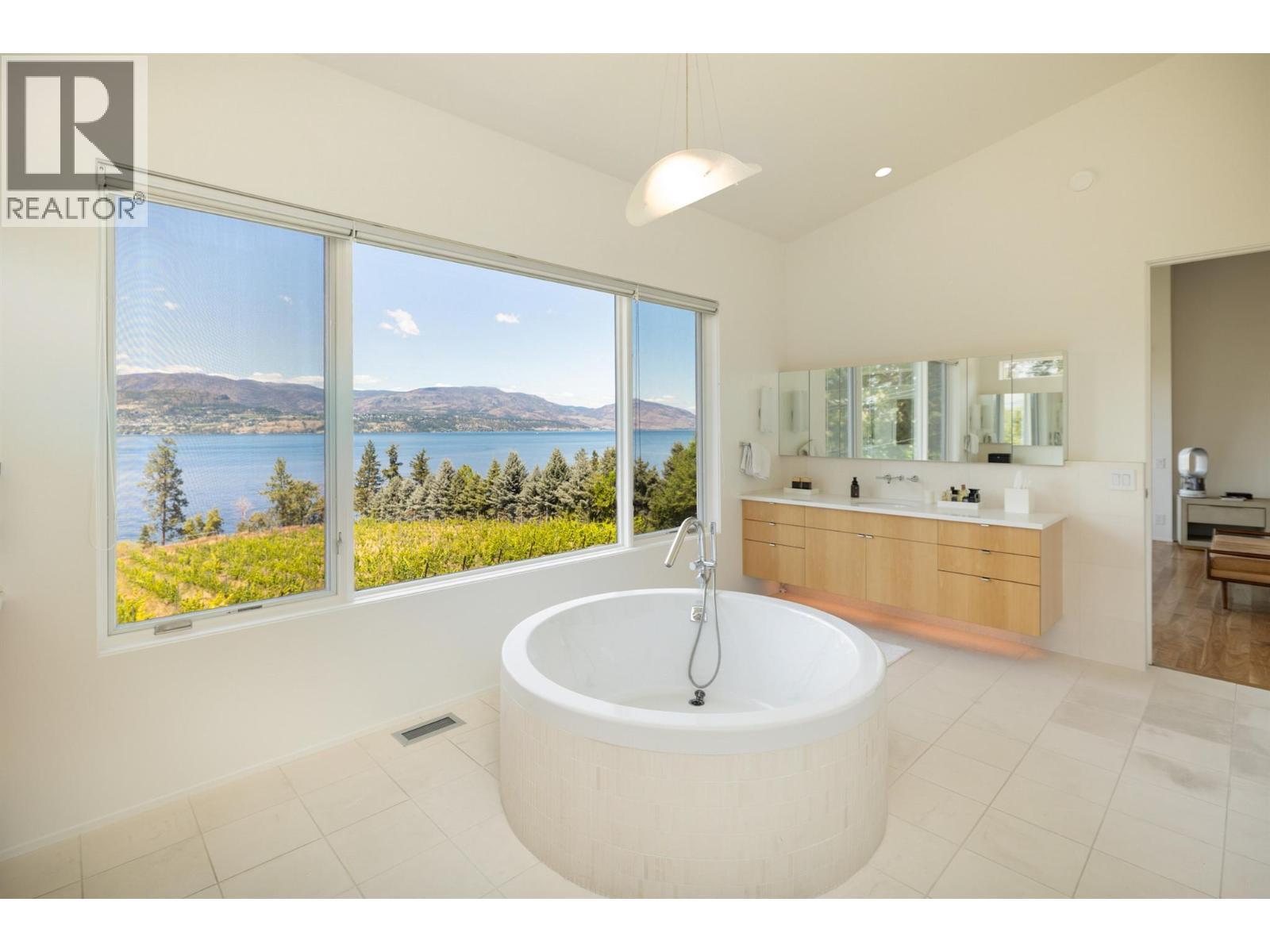 4840 Lakeshore Road. Kelowna, British Columbia