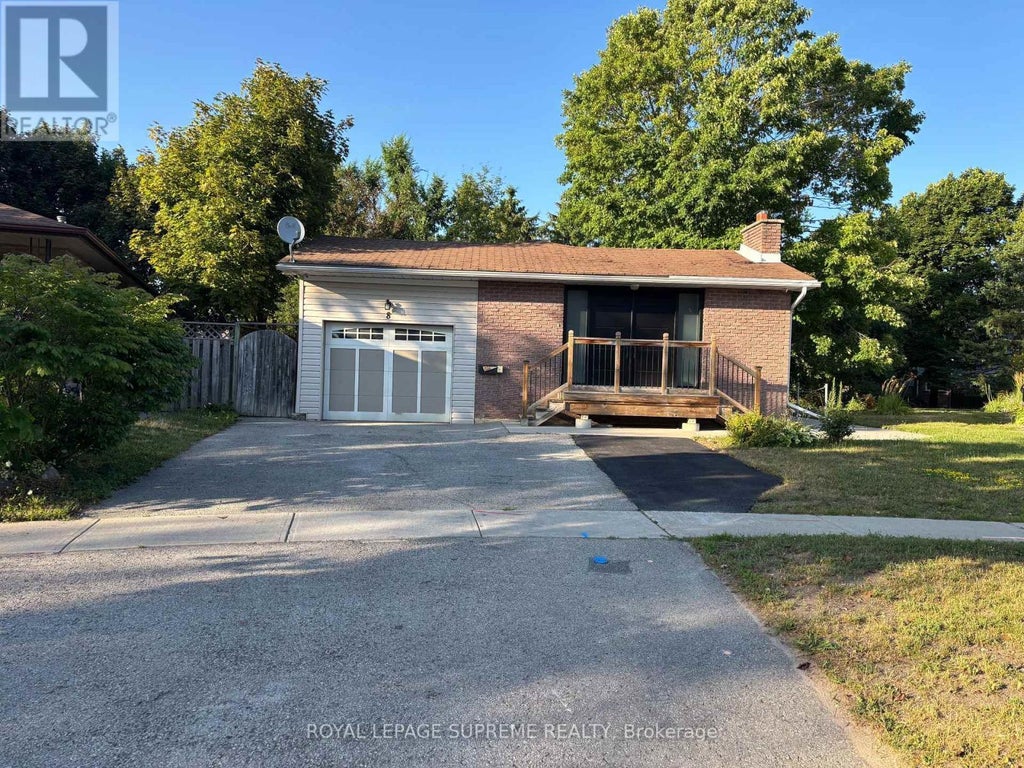 Upper - 8 Redwood Court, Barrie (grove East)