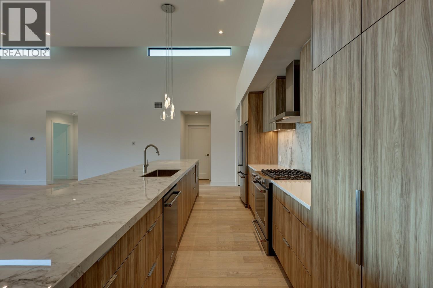 3000 Ariva Drive Unit# 3503. Kelowna, British Columbia