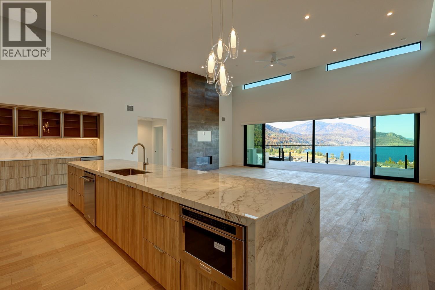 3000 Ariva Drive Unit# 3503. Kelowna, British Columbia