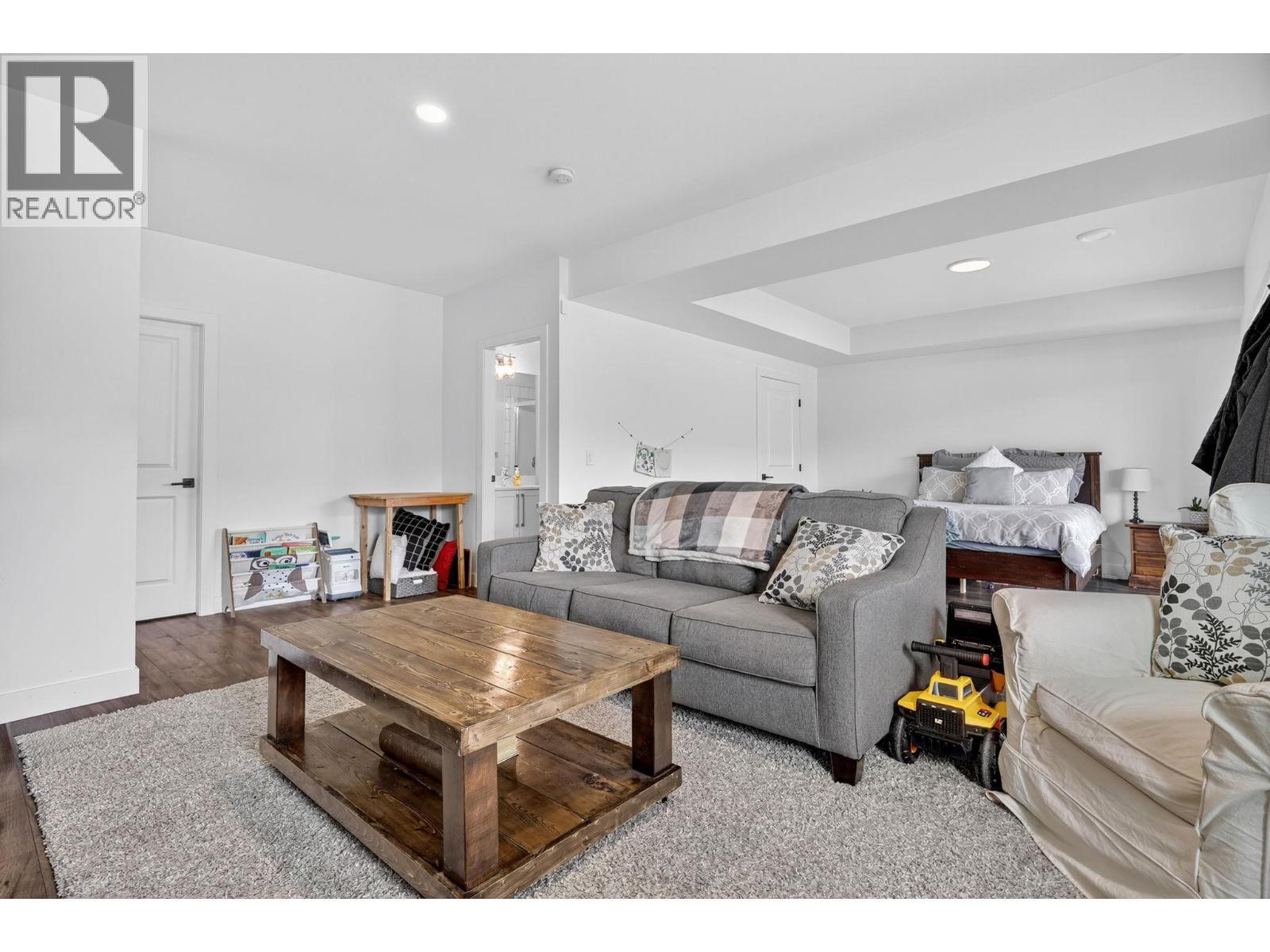 12075 Oceola Road Unit# 25. Lake Country, British Columbia