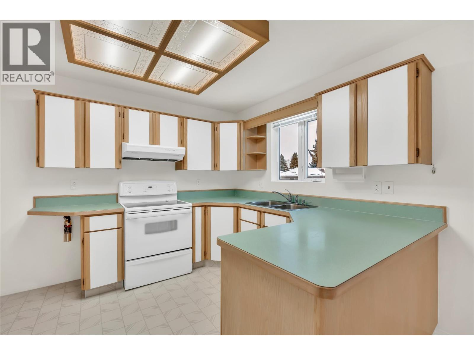 17017 Snow Avenue Unit# 24. Summerland, British Columbia