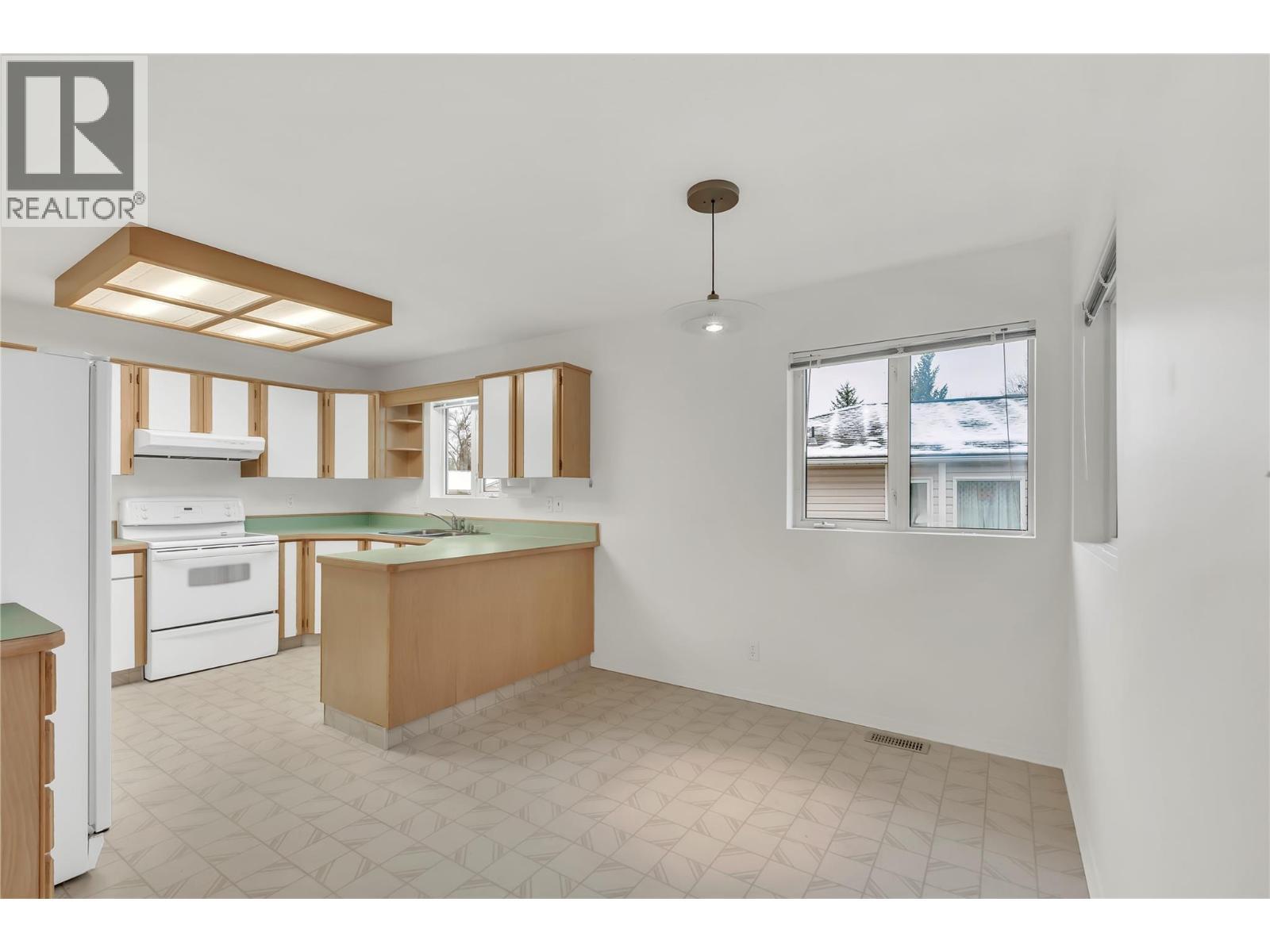 17017 Snow Avenue Unit# 24. Summerland, British Columbia