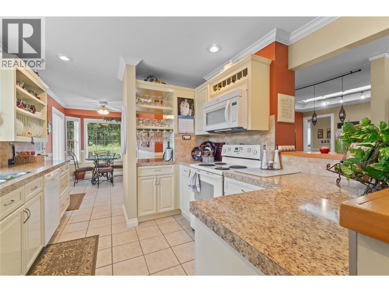 2552 Golf View Crescent. Blind Bay, British Columbia