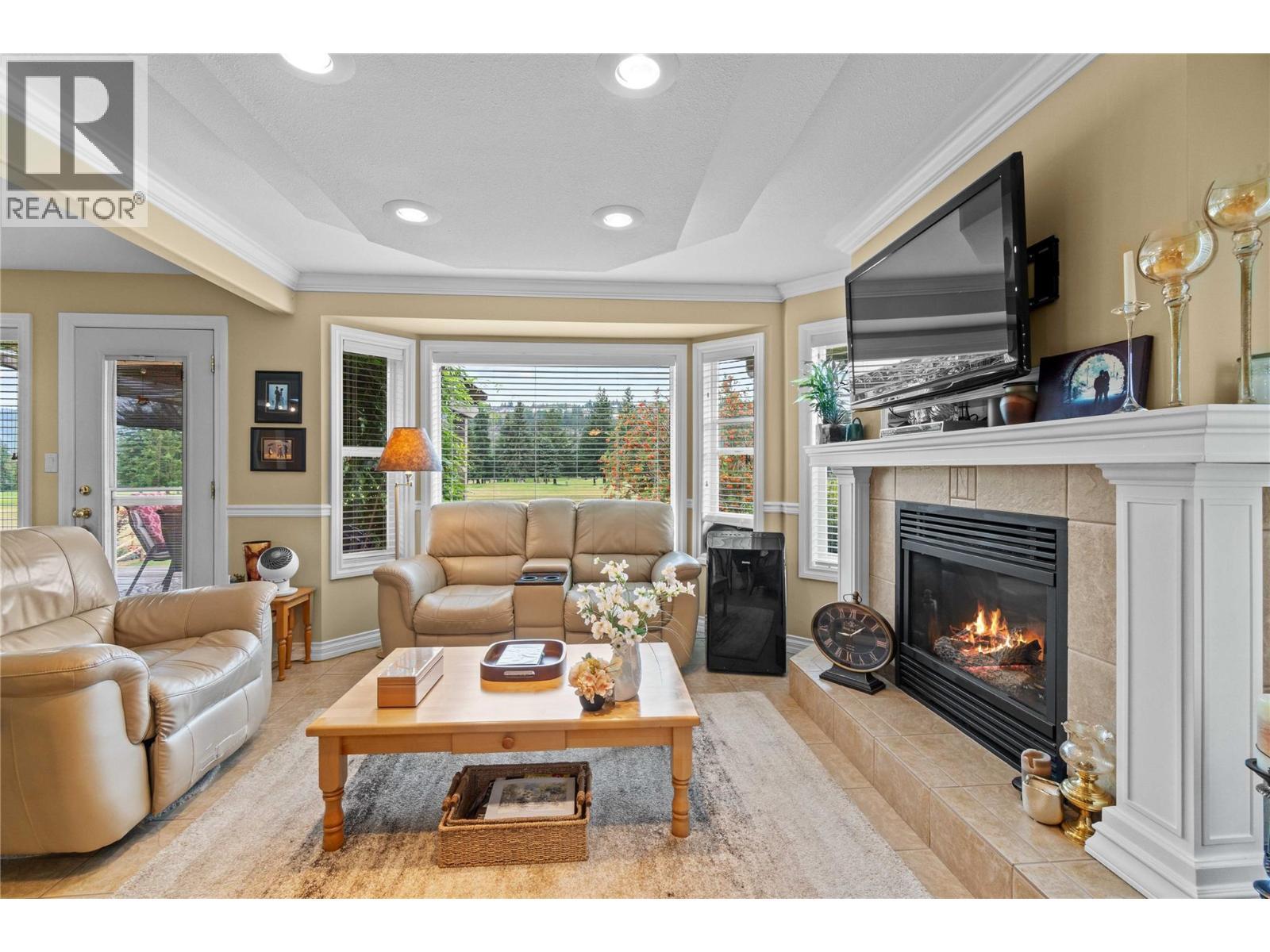 2552 Golf View Crescent. Blind Bay, British Columbia