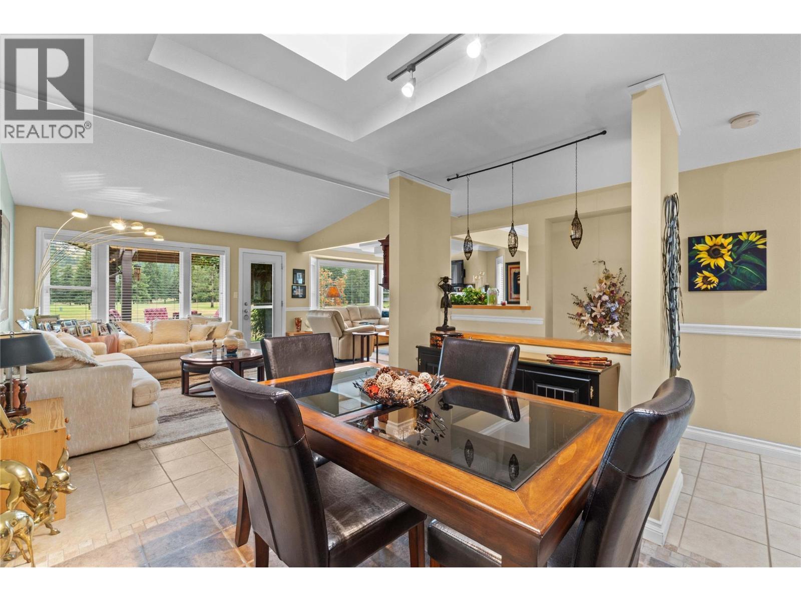 2552 Golf View Crescent. Blind Bay, British Columbia