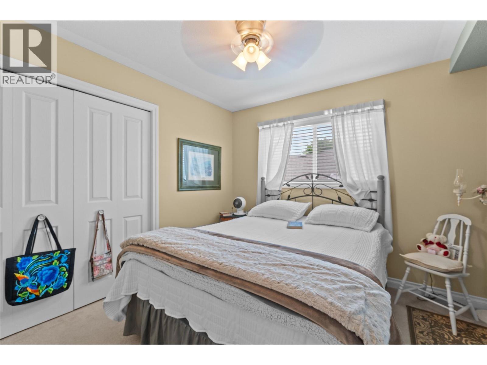 2552 Golf View Crescent. Blind Bay, British Columbia