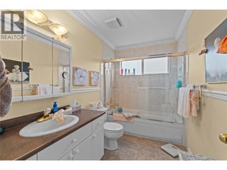 2552 Golf View Crescent. Blind Bay, British Columbia