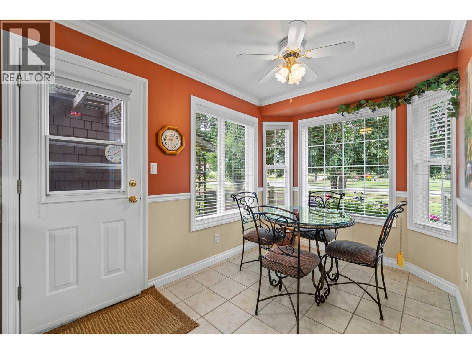 2552 Golf View Crescent. Blind Bay, British Columbia