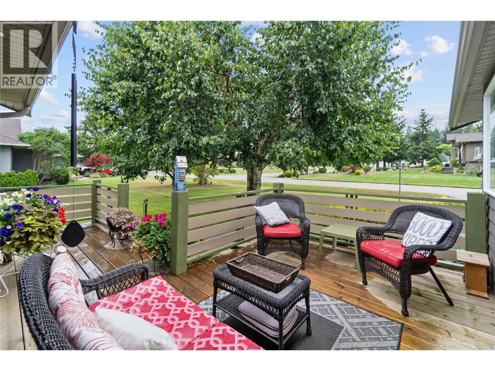 2552 Golf View Crescent. Blind Bay, British Columbia