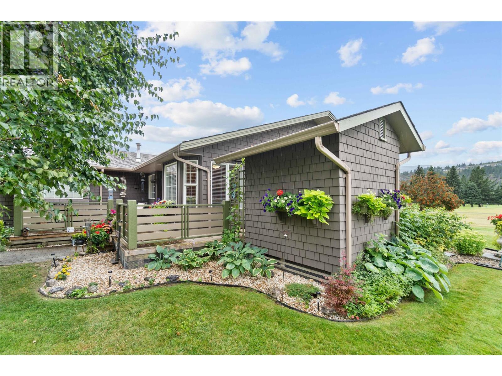 2552 Golf View Crescent. Blind Bay, British Columbia