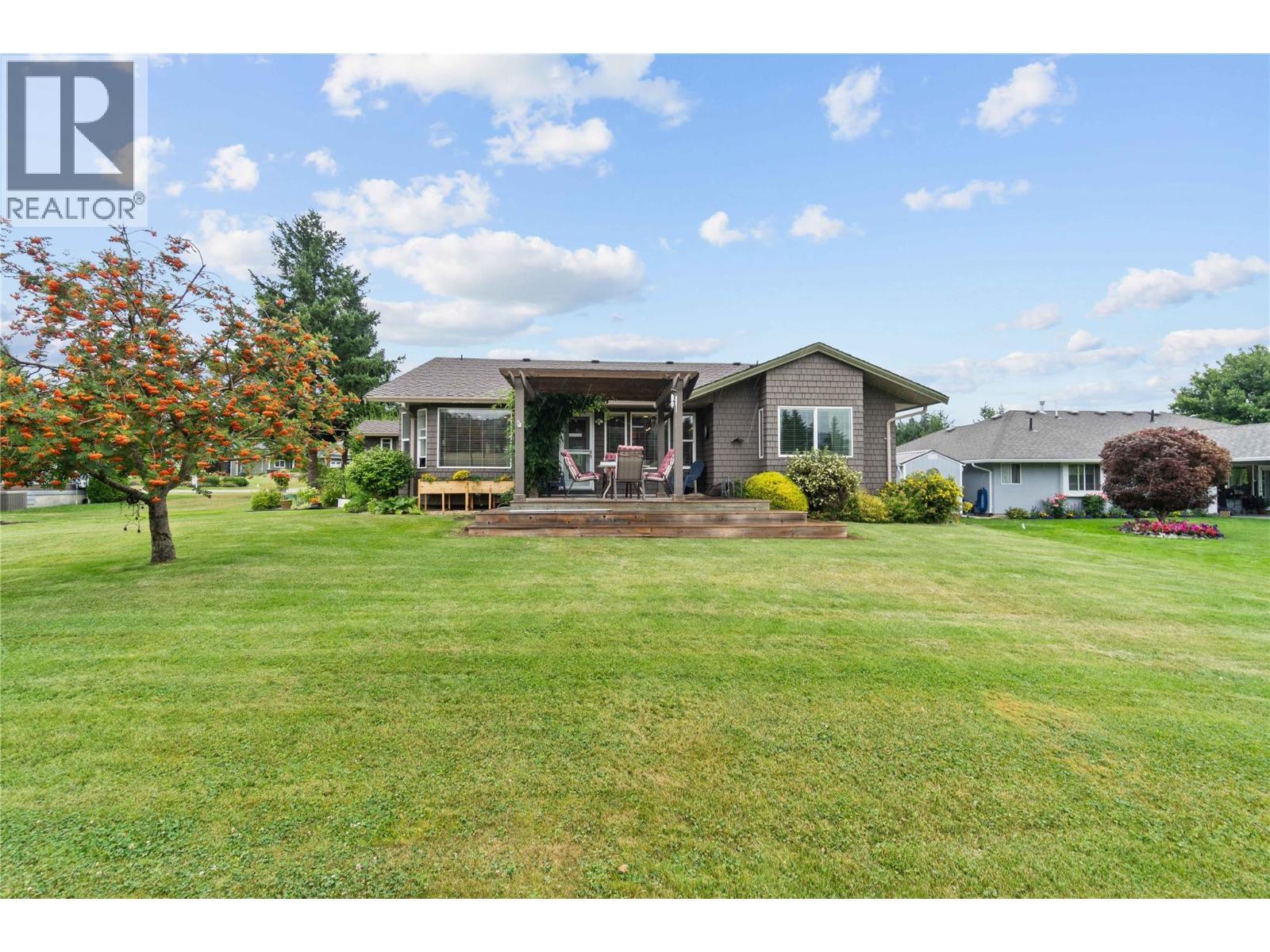 2552 Golf View Crescent. Blind Bay, British Columbia