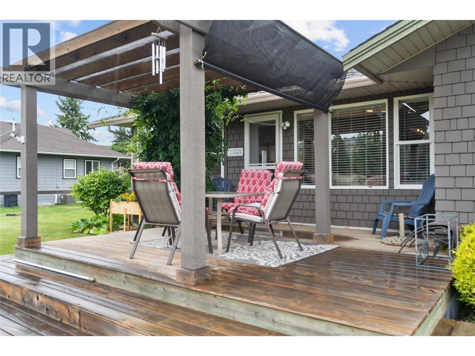 2552 Golf View Crescent. Blind Bay, British Columbia