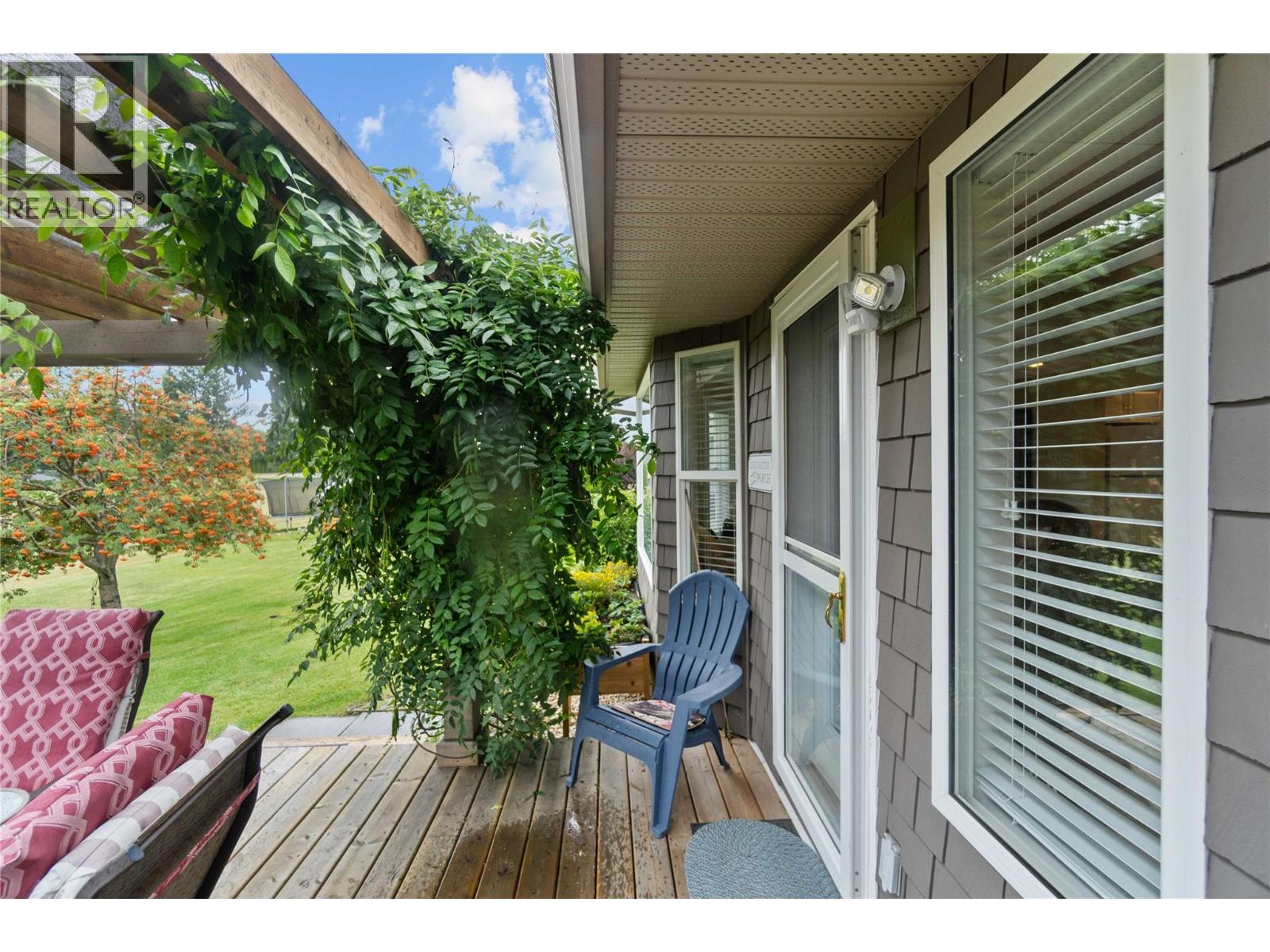 2552 Golf View Crescent. Blind Bay, British Columbia