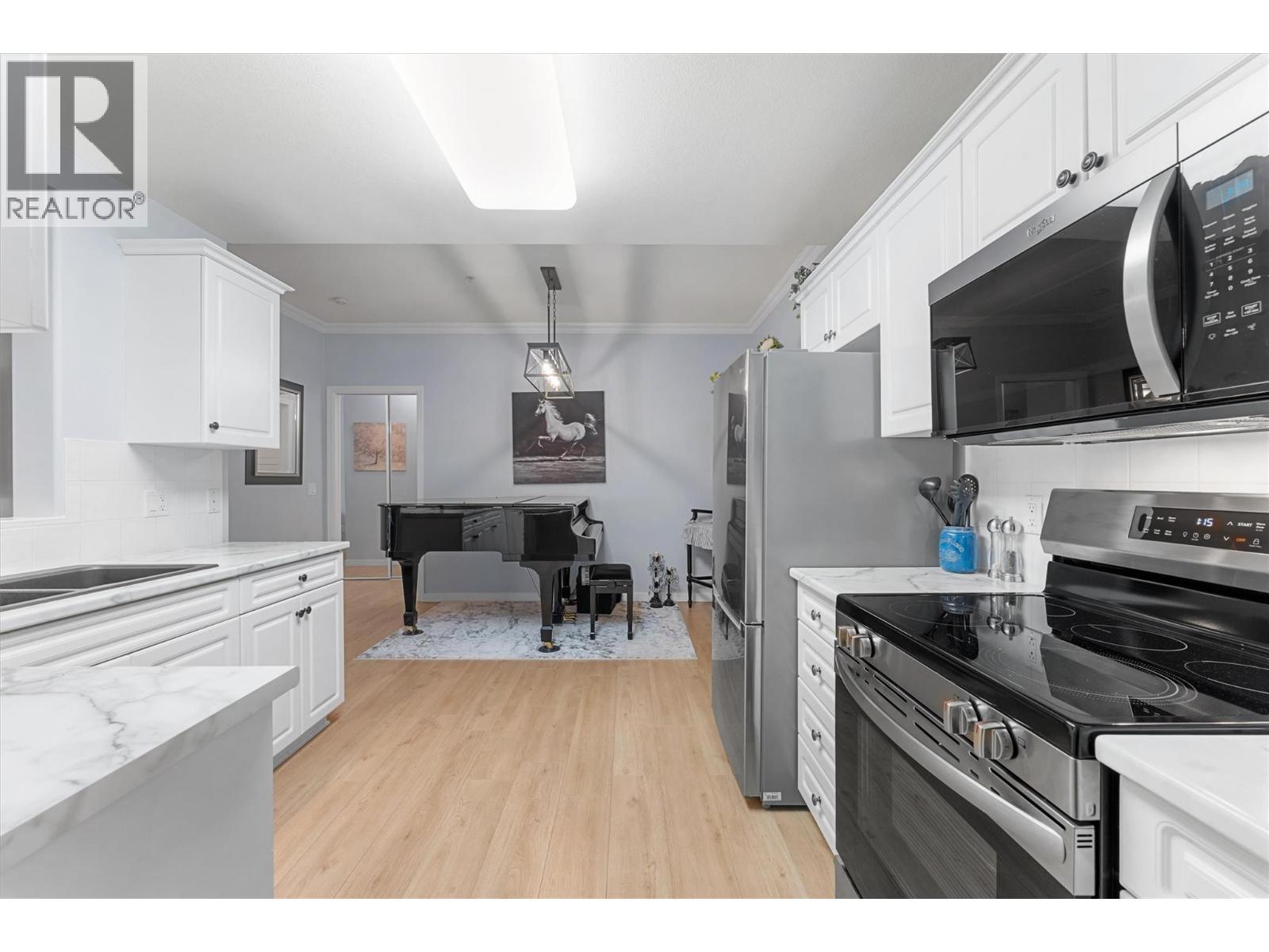 1962 Enterprise Way Unit# 113. Kelowna, British Columbia