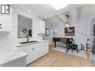 1962 Enterprise Way Unit# 113. Kelowna, British Columbia