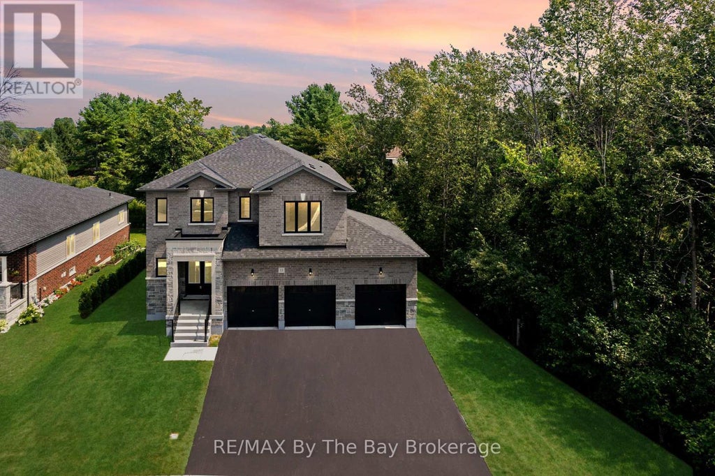 13 Emerald Street, Wasaga Beach