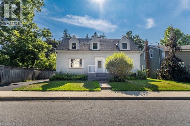 55 Wellington Street S, Dundas