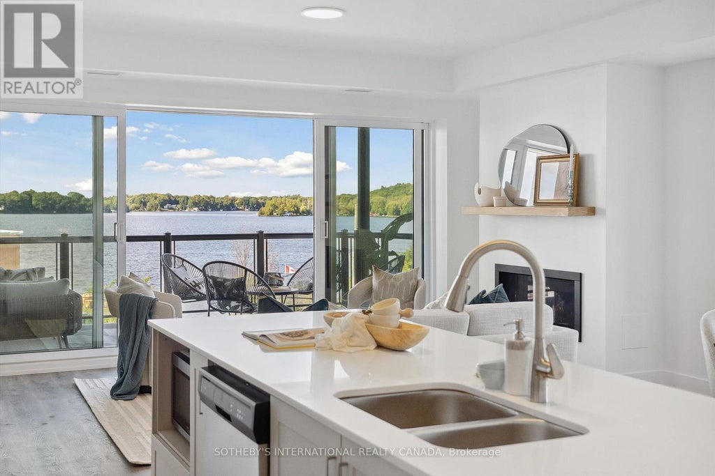 208 - 19b West Street N, Kawartha Lakes (fenelon Falls)