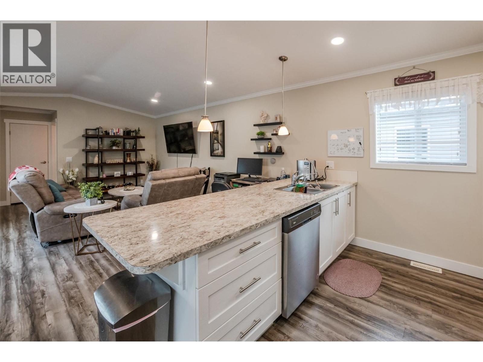 8598 Hwy 97 Unit# 102. Oliver, British Columbia