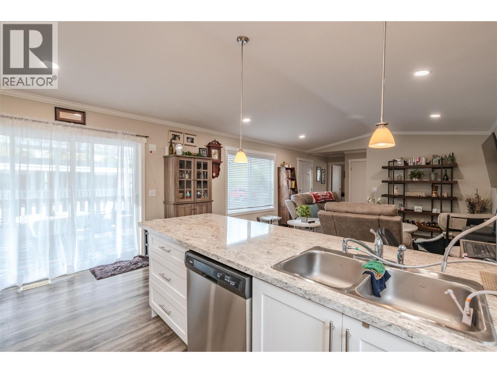 8598 Hwy 97 Unit# 102. Oliver, British Columbia