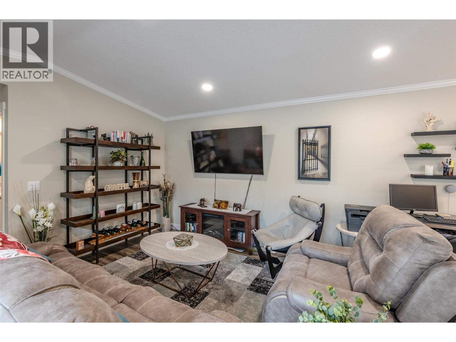 8598 Hwy 97 Unit# 102. Oliver, British Columbia