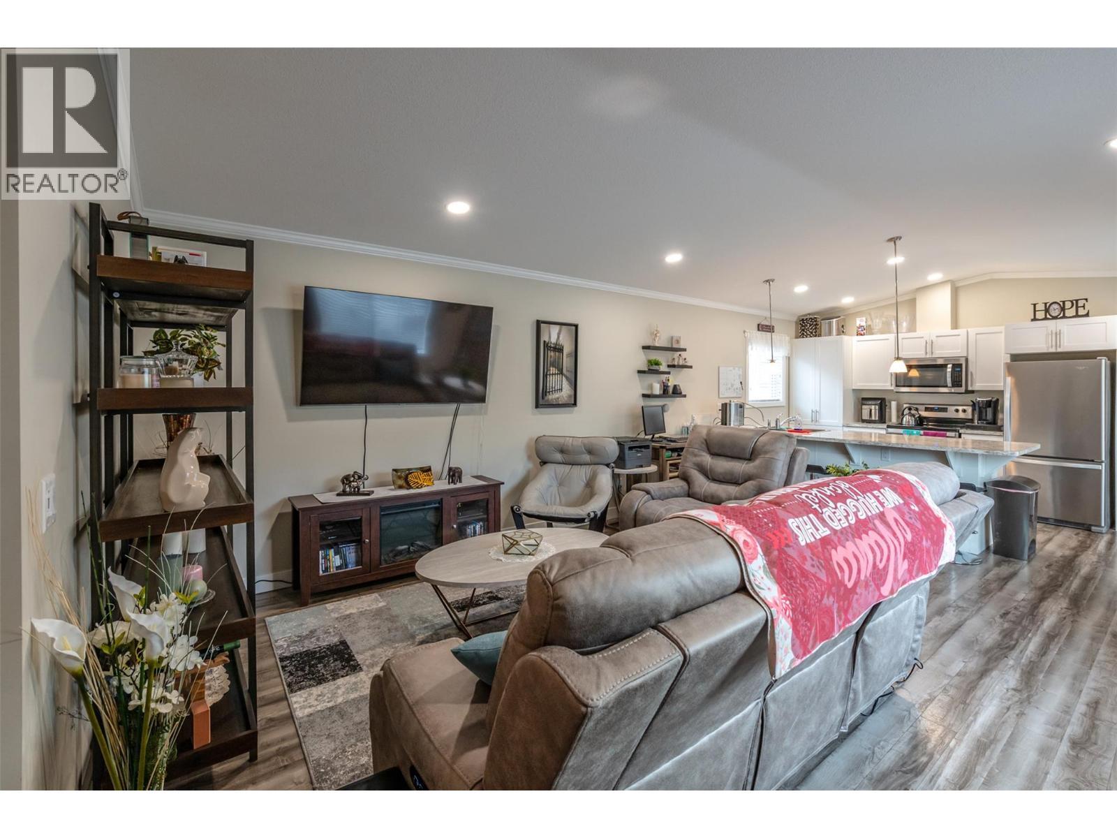 8598 Hwy 97 Unit# 102. Oliver, British Columbia