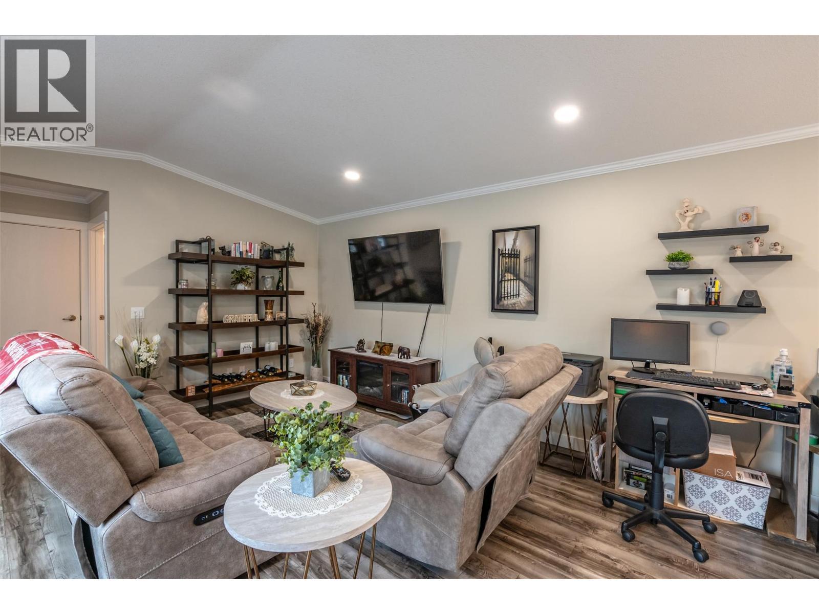 8598 Hwy 97 Unit# 102. Oliver, British Columbia