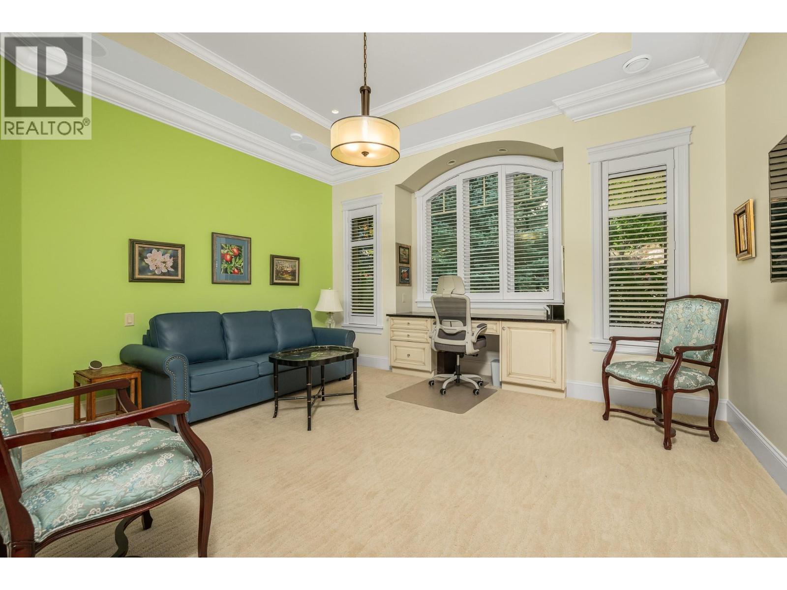 602 Falcon Point Way. Vernon, British Columbia