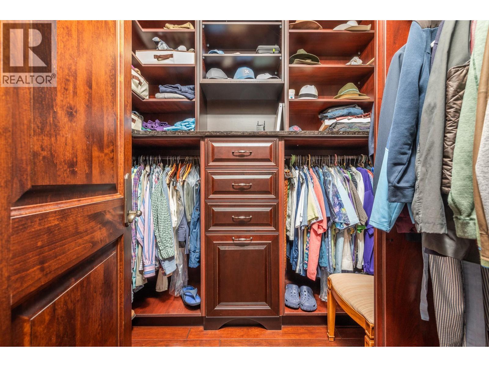 602 Falcon Point Way. Vernon, British Columbia