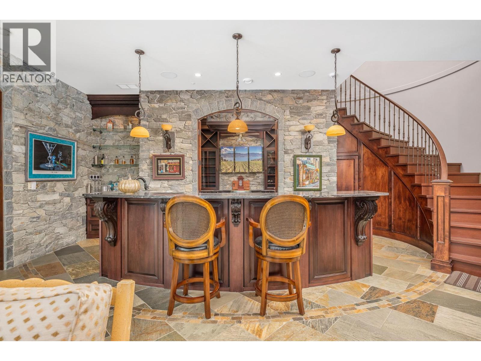 602 Falcon Point Way. Vernon, British Columbia