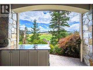 602 Falcon Point Way. Vernon, British Columbia