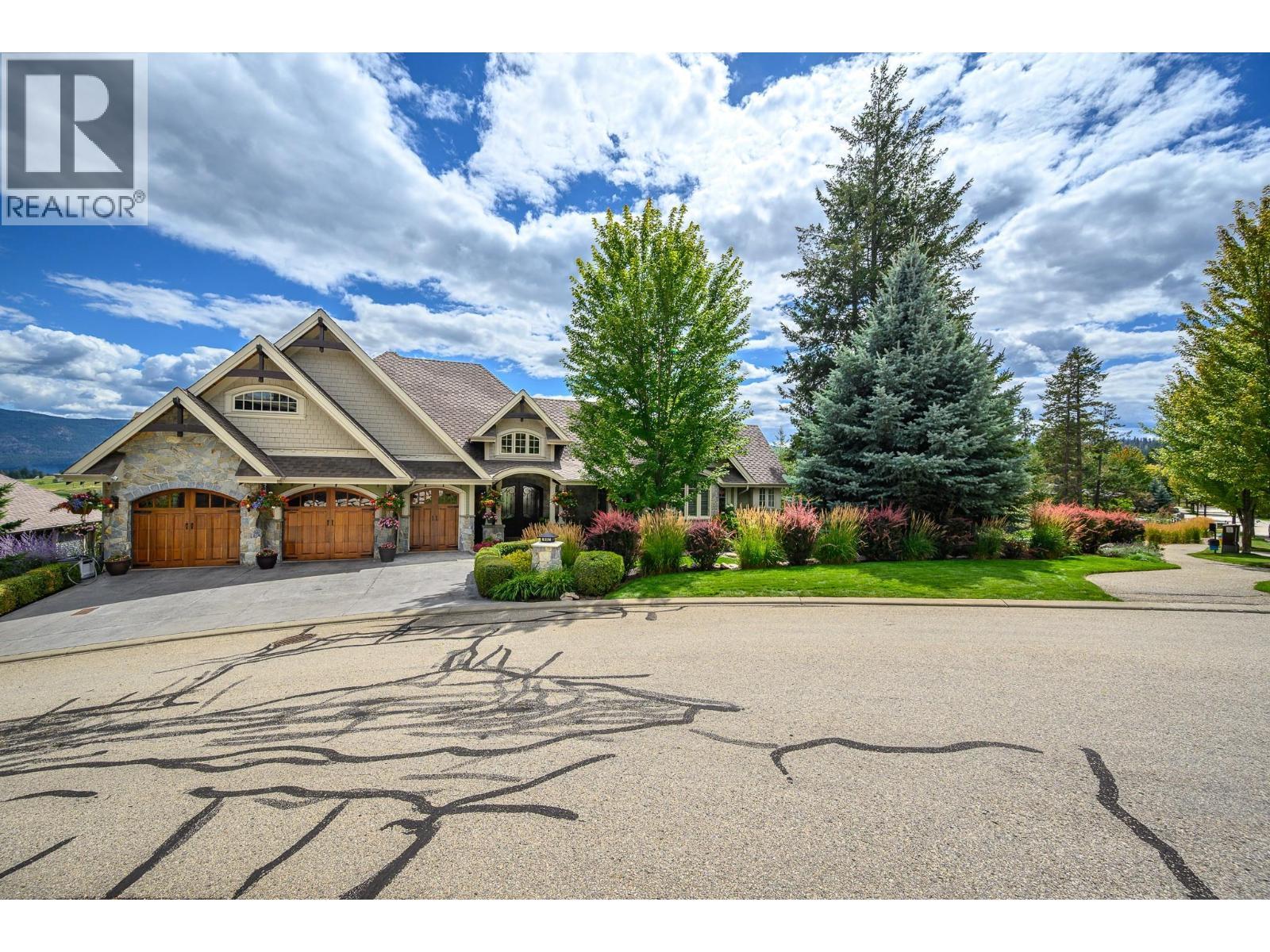 602 Falcon Point Way. Vernon, British Columbia