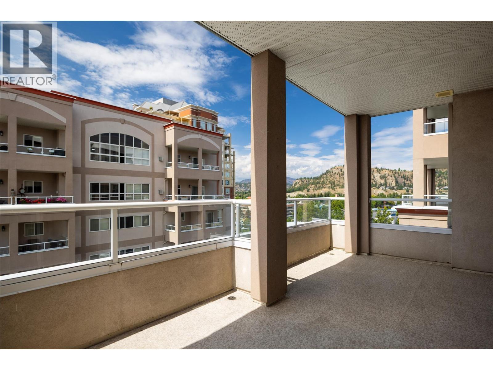 1966 Durnin Road Unit# 801. Kelowna, British Columbia