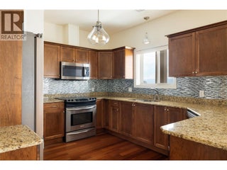 1966 Durnin Road Unit# 801. Kelowna, British Columbia