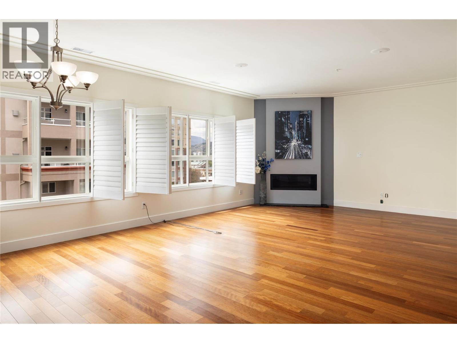 1966 Durnin Road Unit# 801. Kelowna, British Columbia