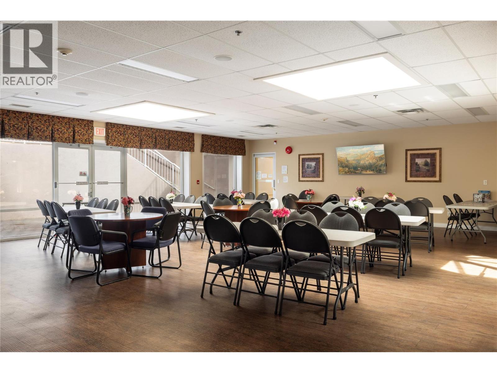 1966 Durnin Road Unit# 801. Kelowna, British Columbia