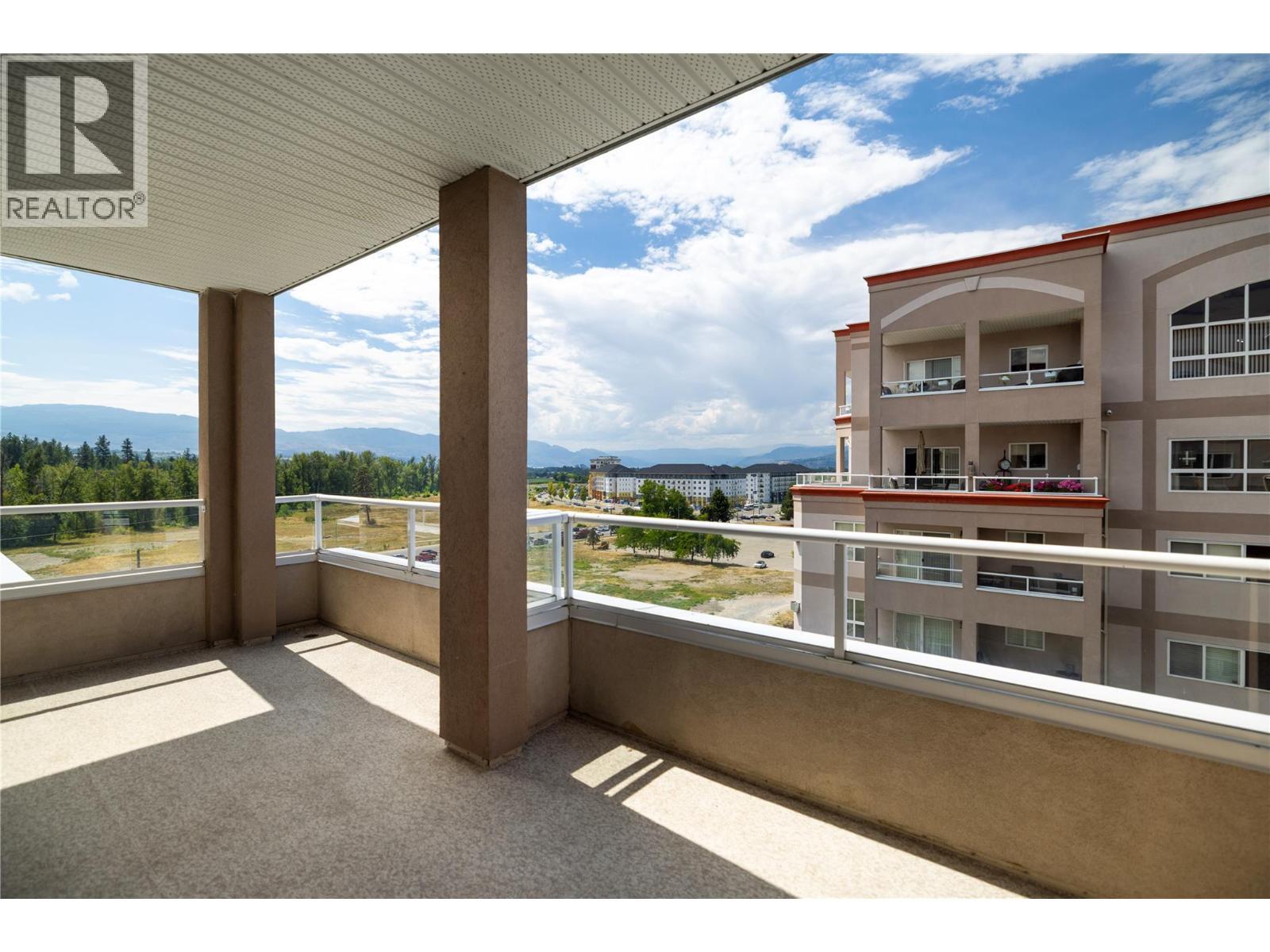 1966 Durnin Road Unit# 801. Kelowna, British Columbia