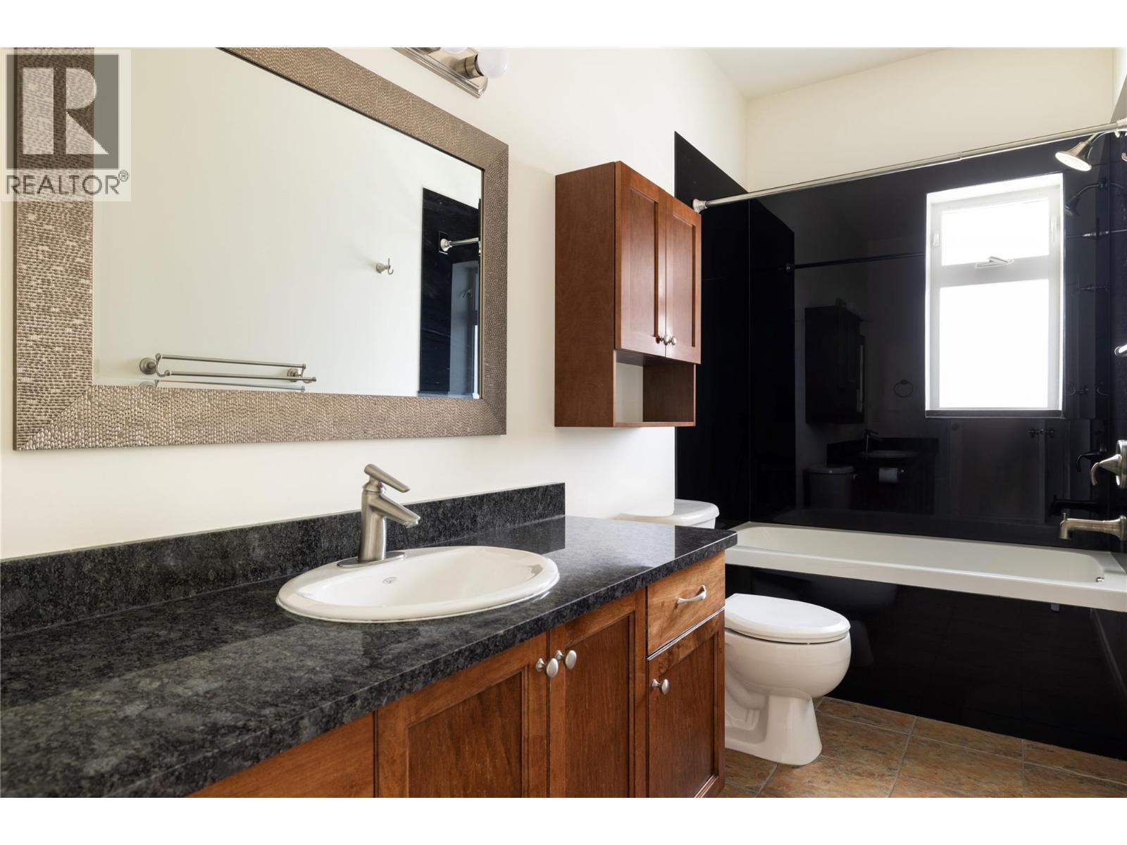 1966 Durnin Road Unit# 801. Kelowna, British Columbia