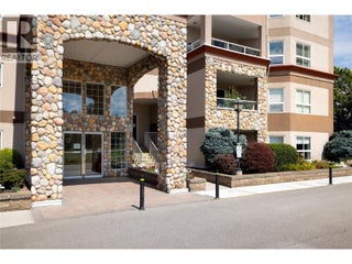 1966 Durnin Road Unit# 801. Kelowna, British Columbia